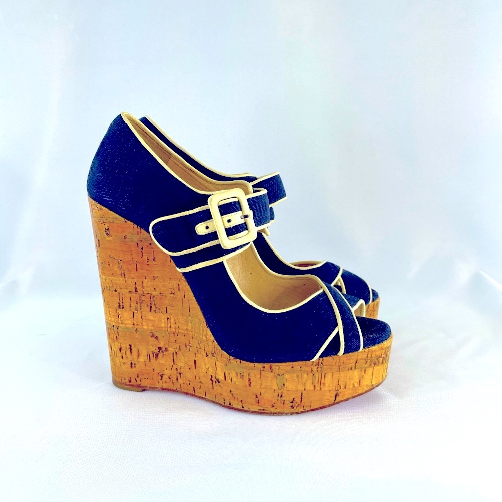 Pre owned Christian Louboutin Wedges.
